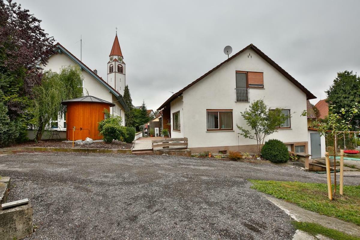Zimmervermietung Familie Kolb Oberessendorf エクステリア 写真
